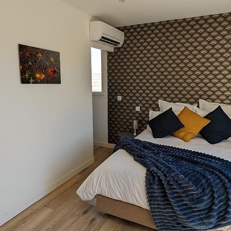 Chambre L A Tavel Exterior photo